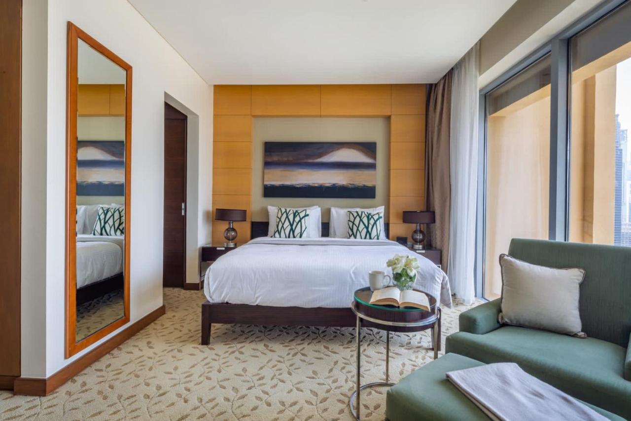 Frank Porter - Emaar Residences Fashion Avenue
