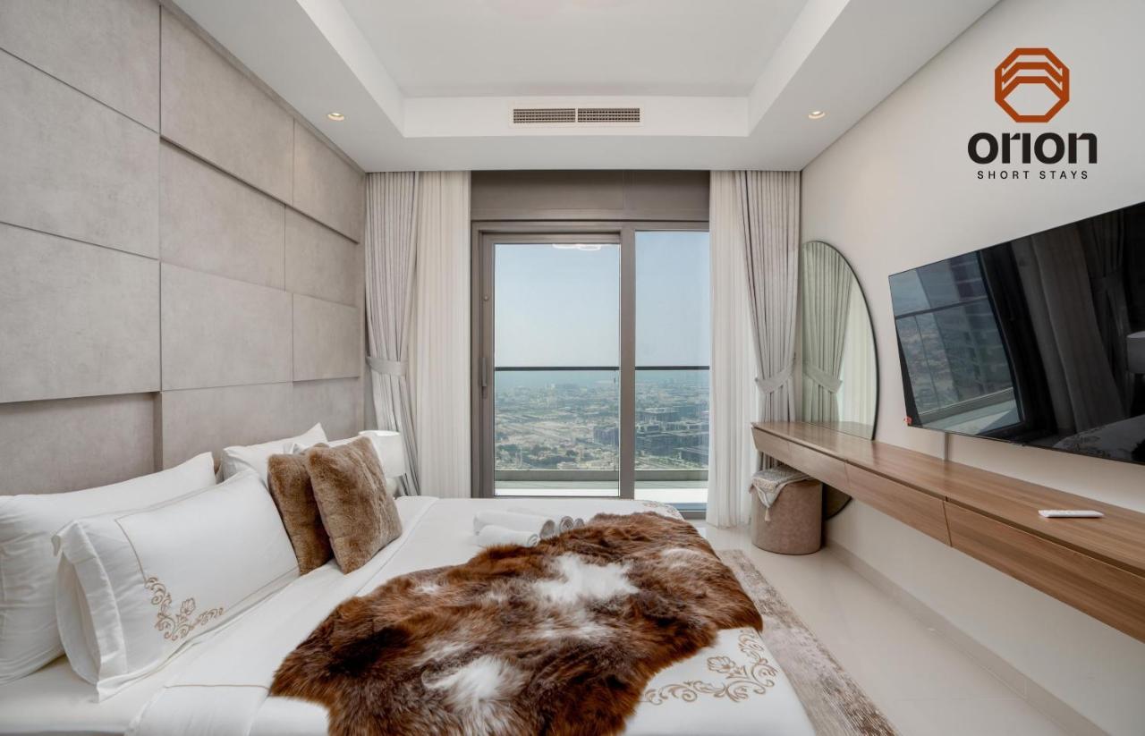 Apartment Paramount Skyline: Luxe 2-bed With Burj Views And Rooftop Oasis Dubai