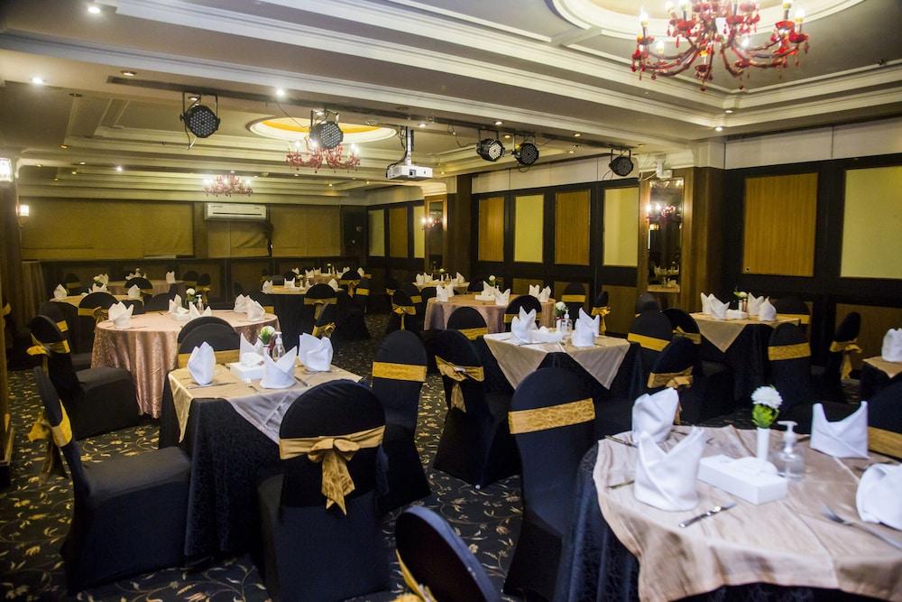 Marco Polo Hotel 4*