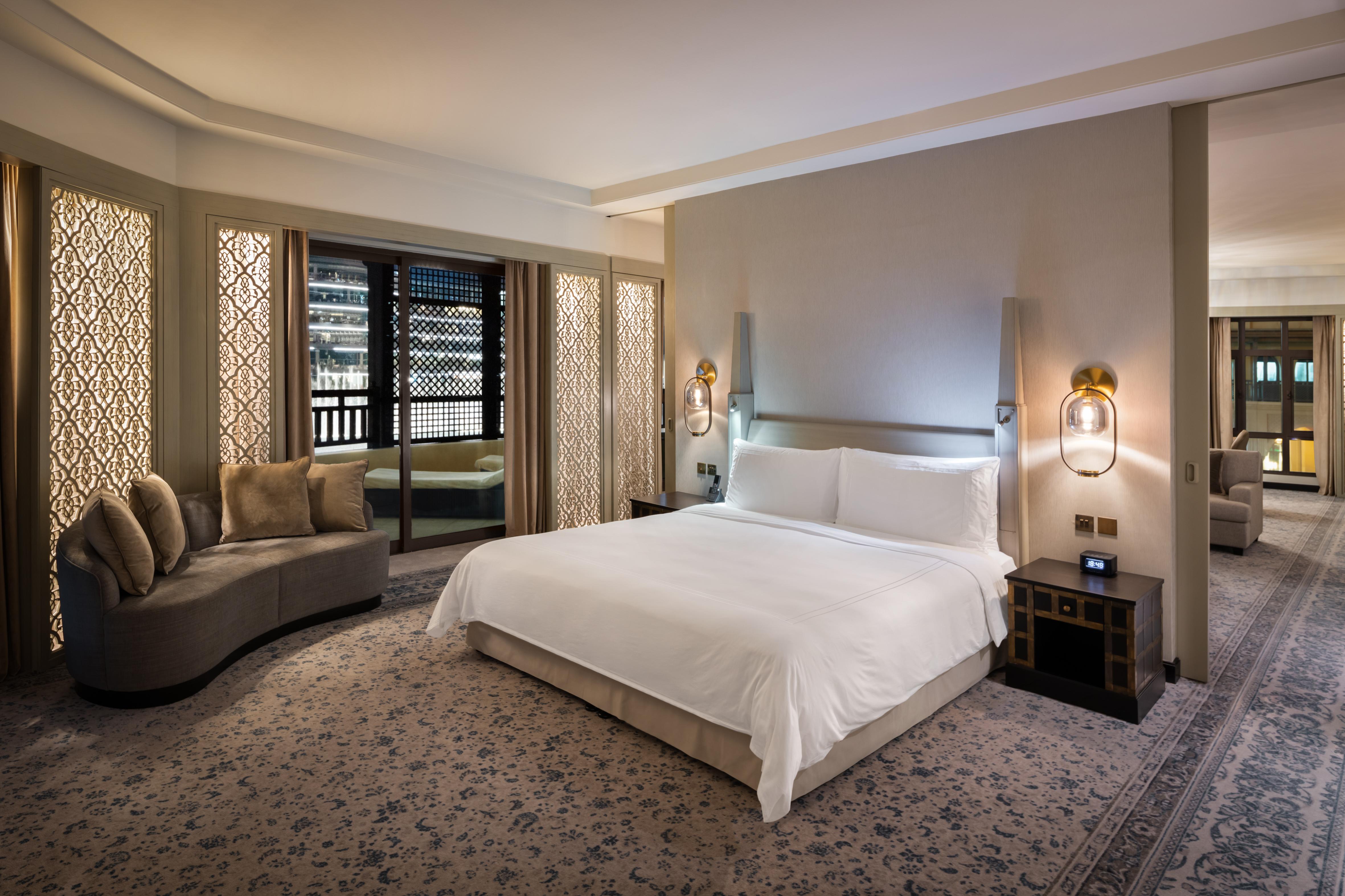 Palace Downtown Hotel 5*