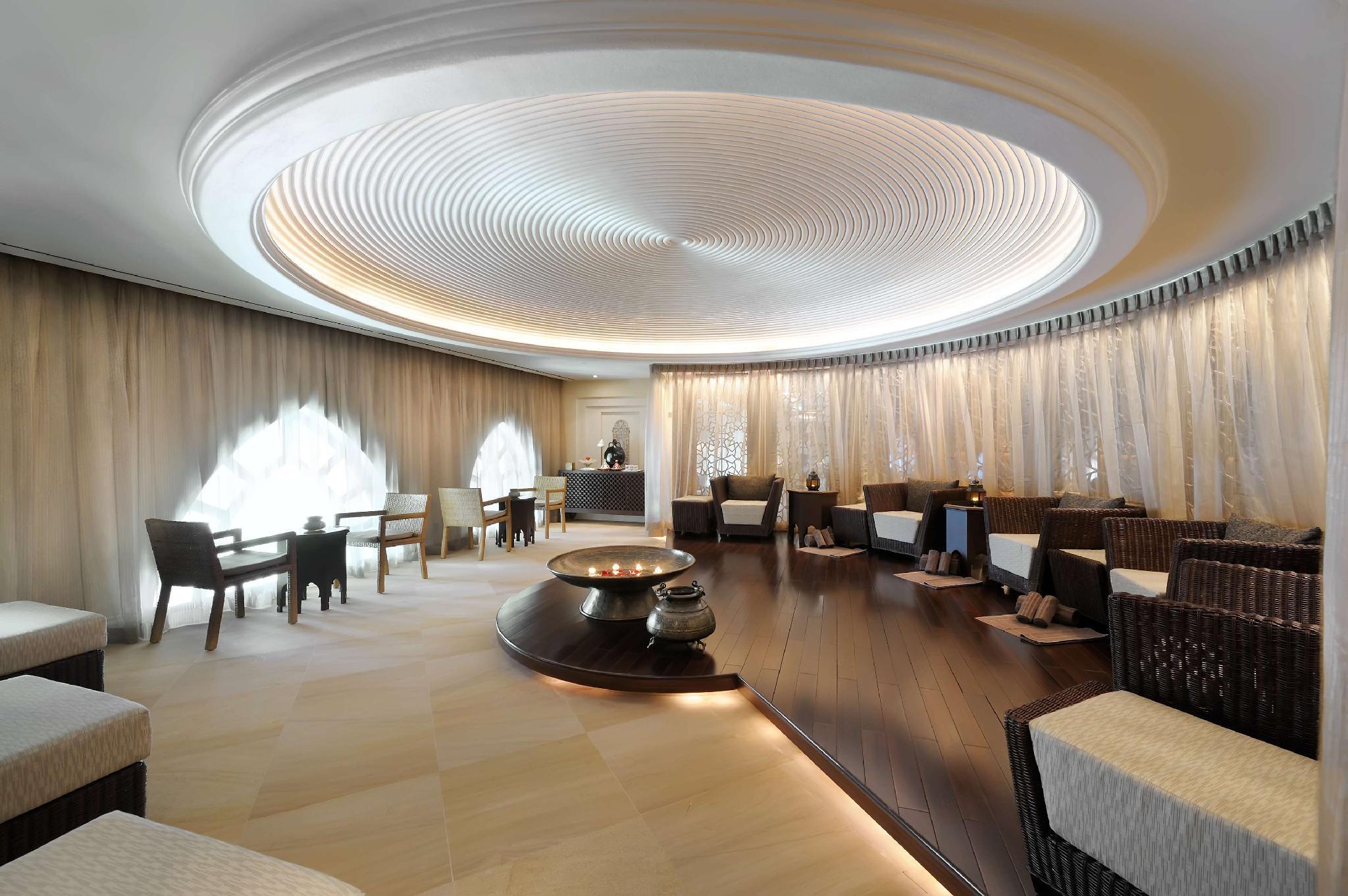 Palace Downtown Otel 5*
