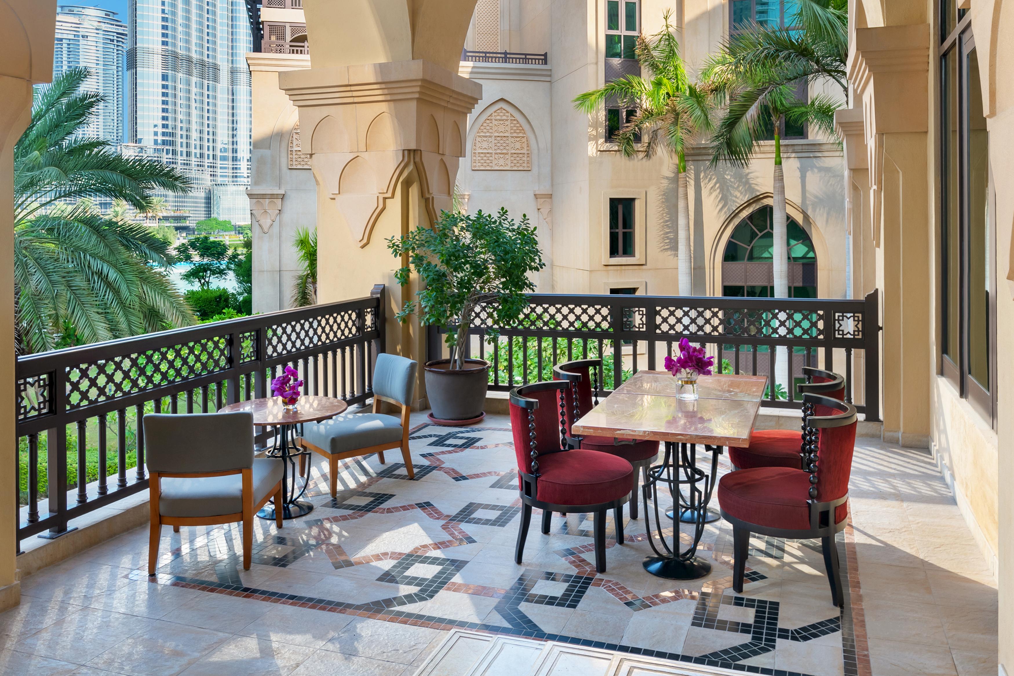 Palace Downtown Otel 5*