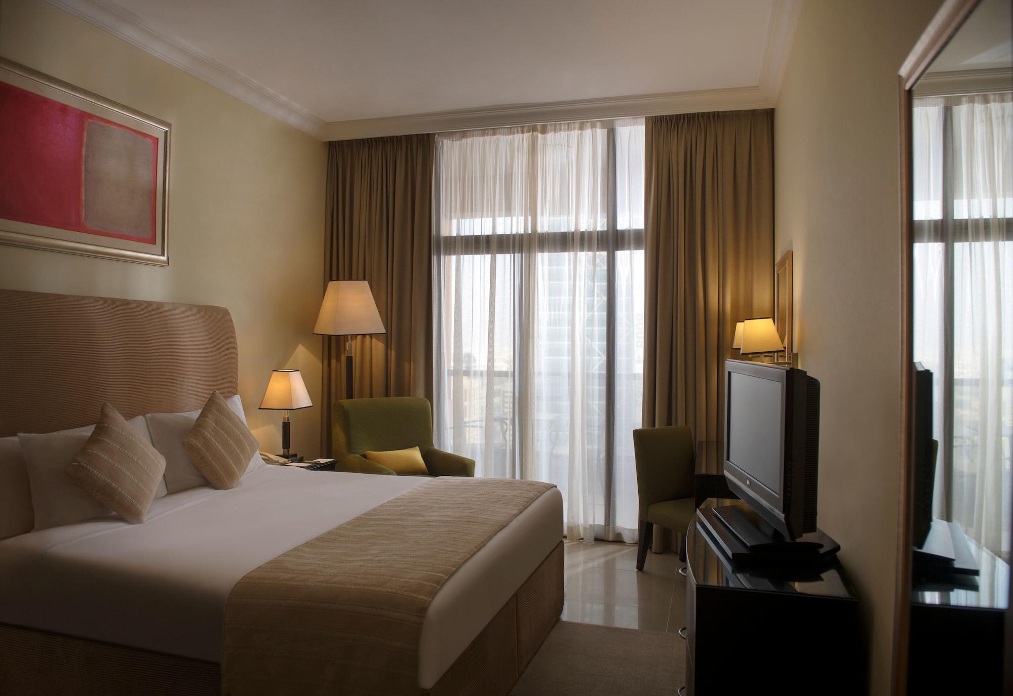 Aparthotel Two Seasons & 4*