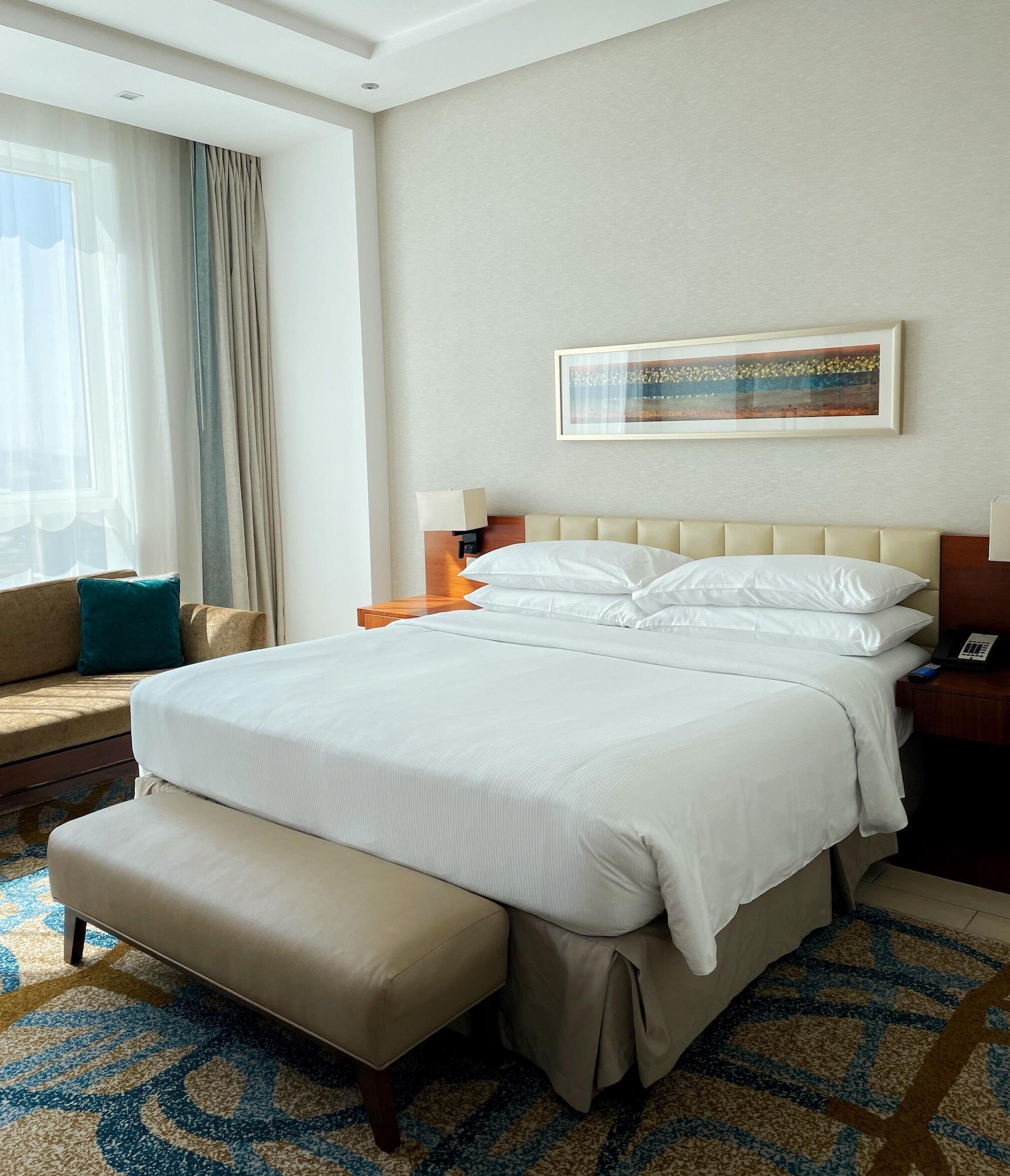 Doubletree By Hilton Jumeirah Beach 4*