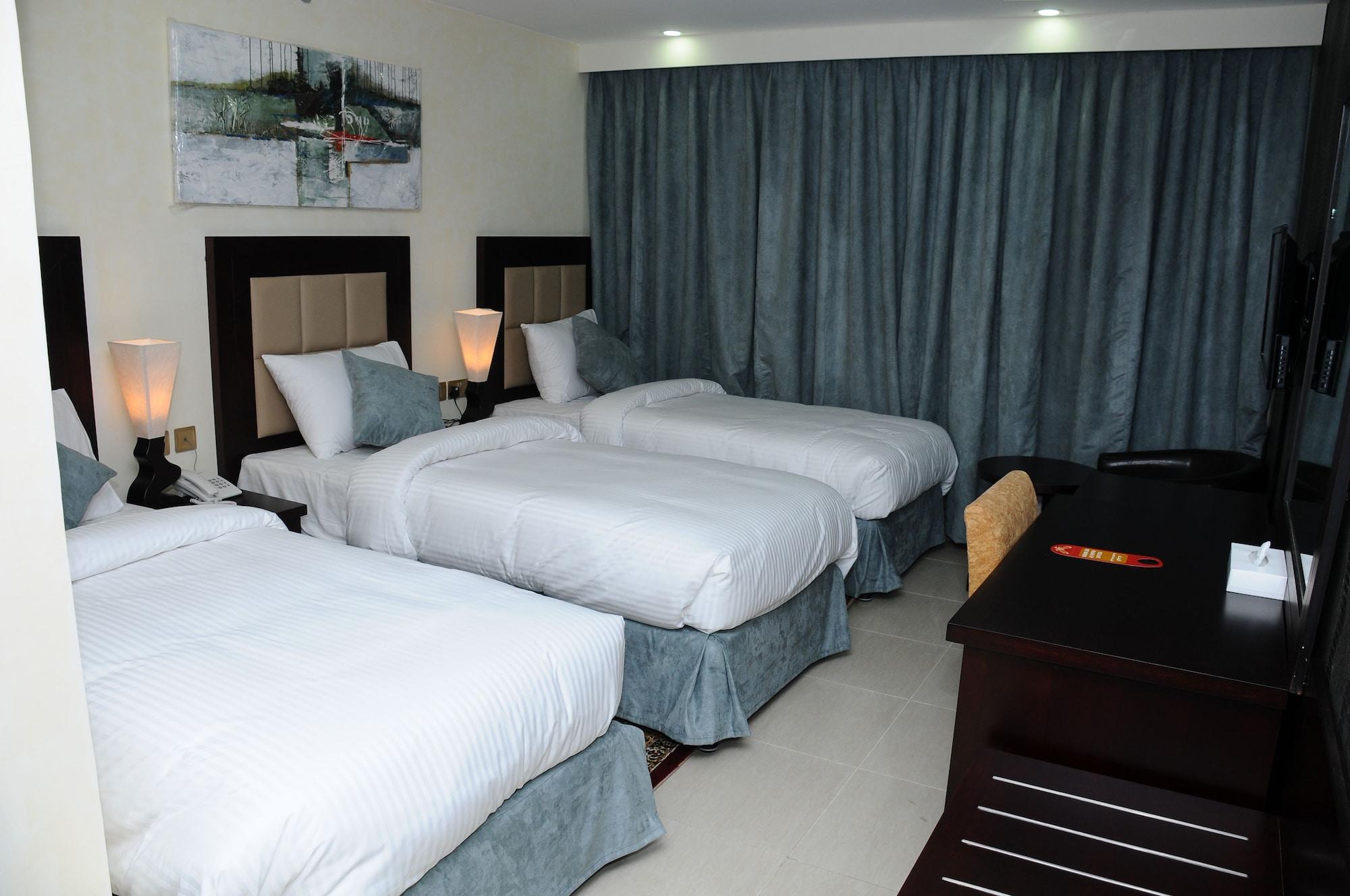 Royal Falcon Hotel 3*