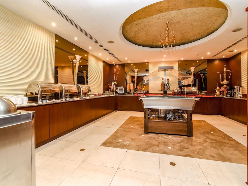Landmark Summit 4* Dubai