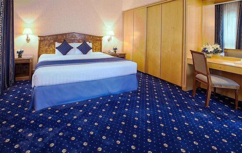 Capitol Jumeirah 4*
