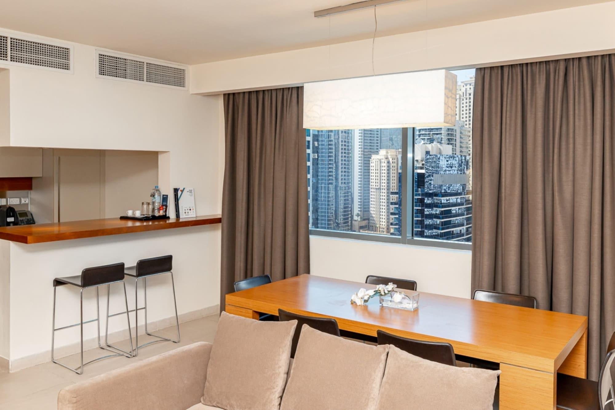 Aparthotel Radisson Blu Residence, Marina Dubai