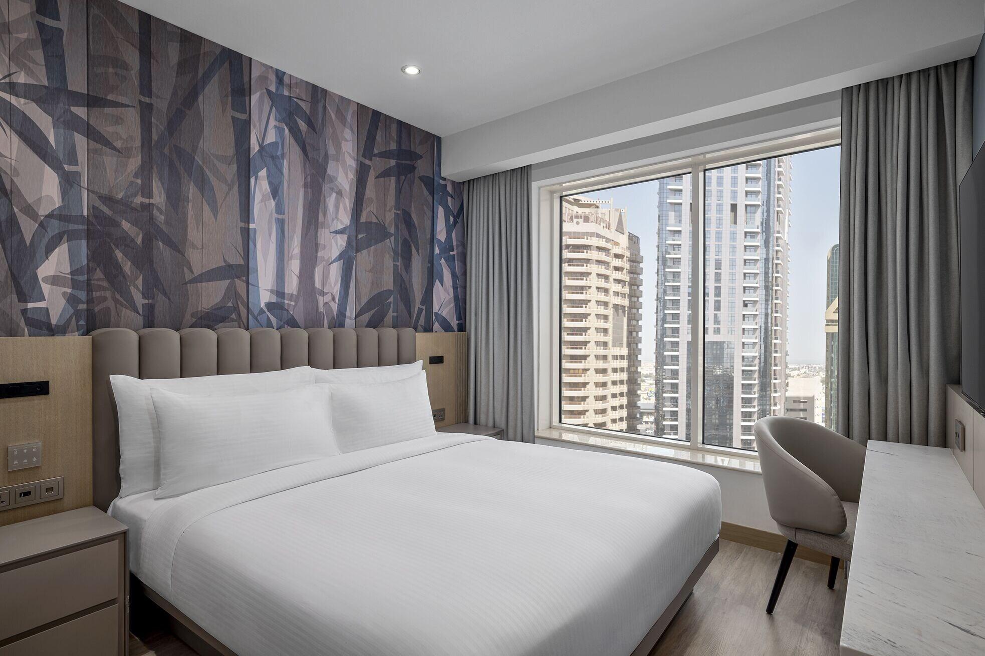Hotel By Marriott Sheikh Zayed Road, 4*