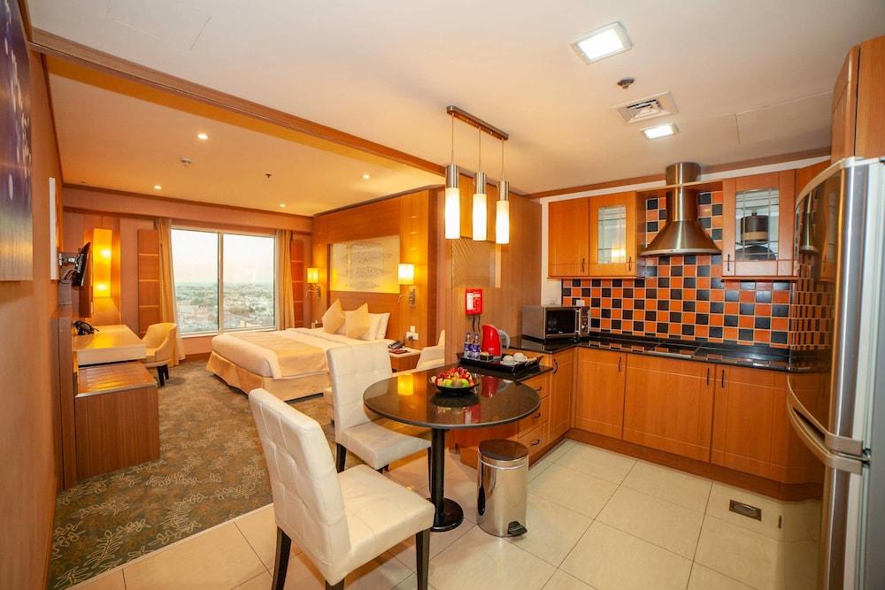By Marriott Sheikh Zayed Road,