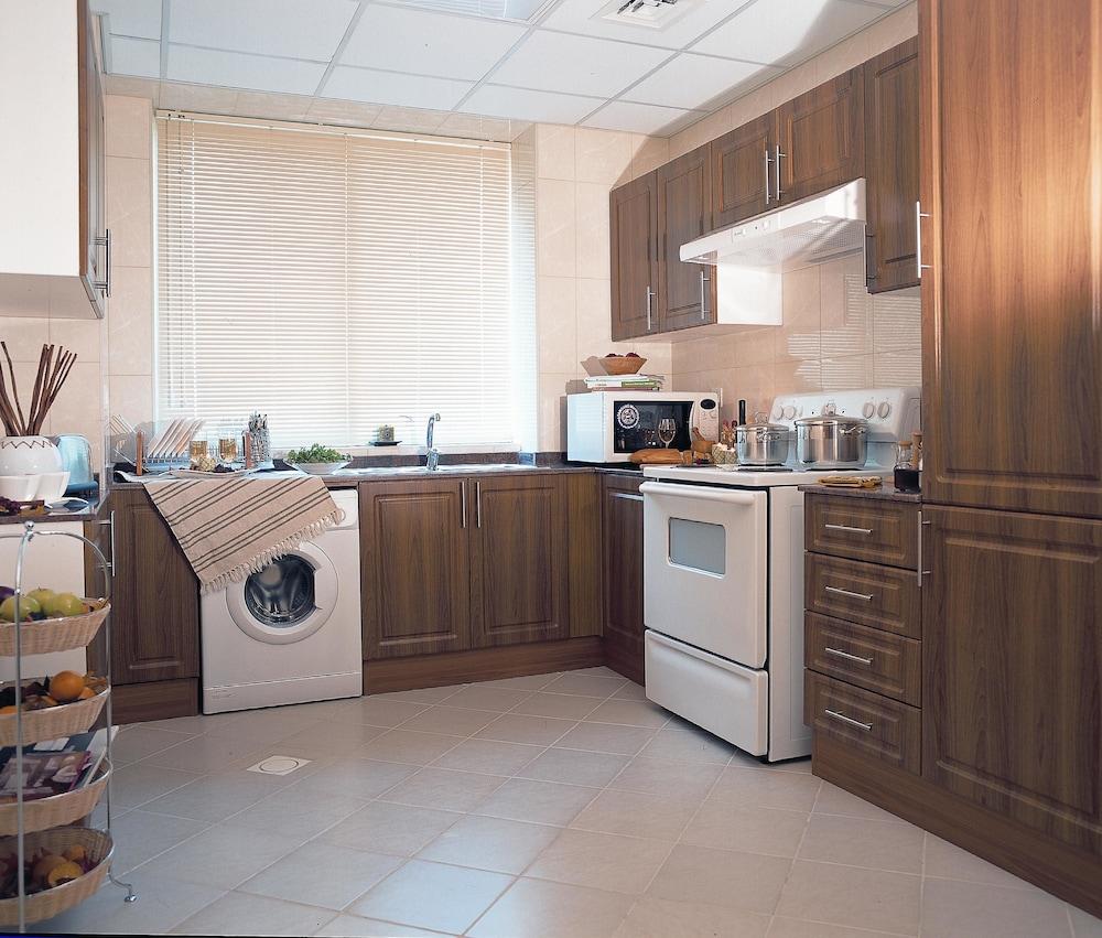 Al Raya Aparthotel