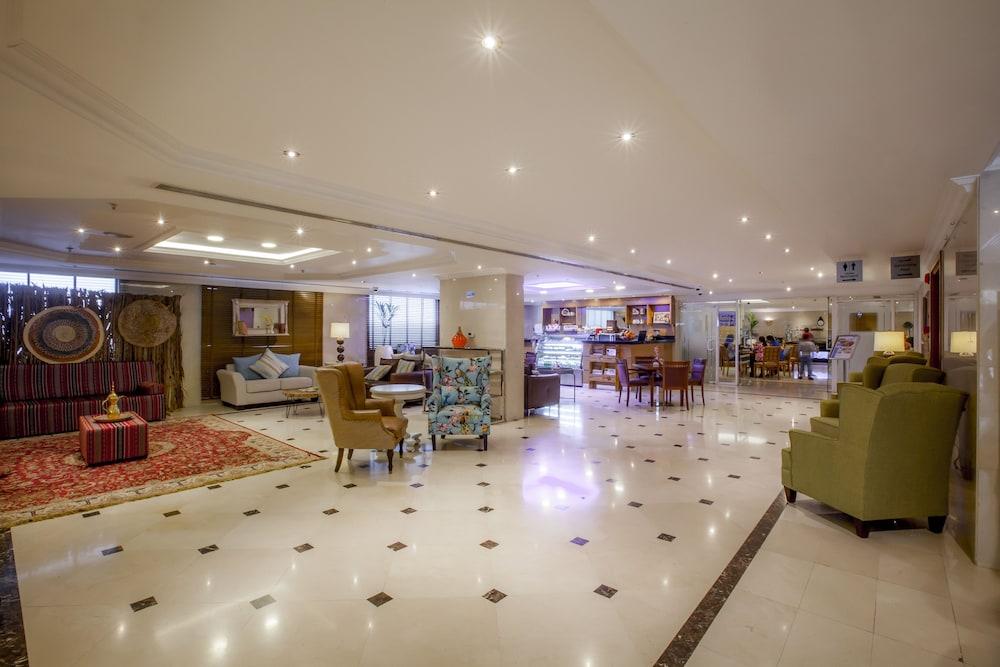 Golden Sands Aparthotel Dubai