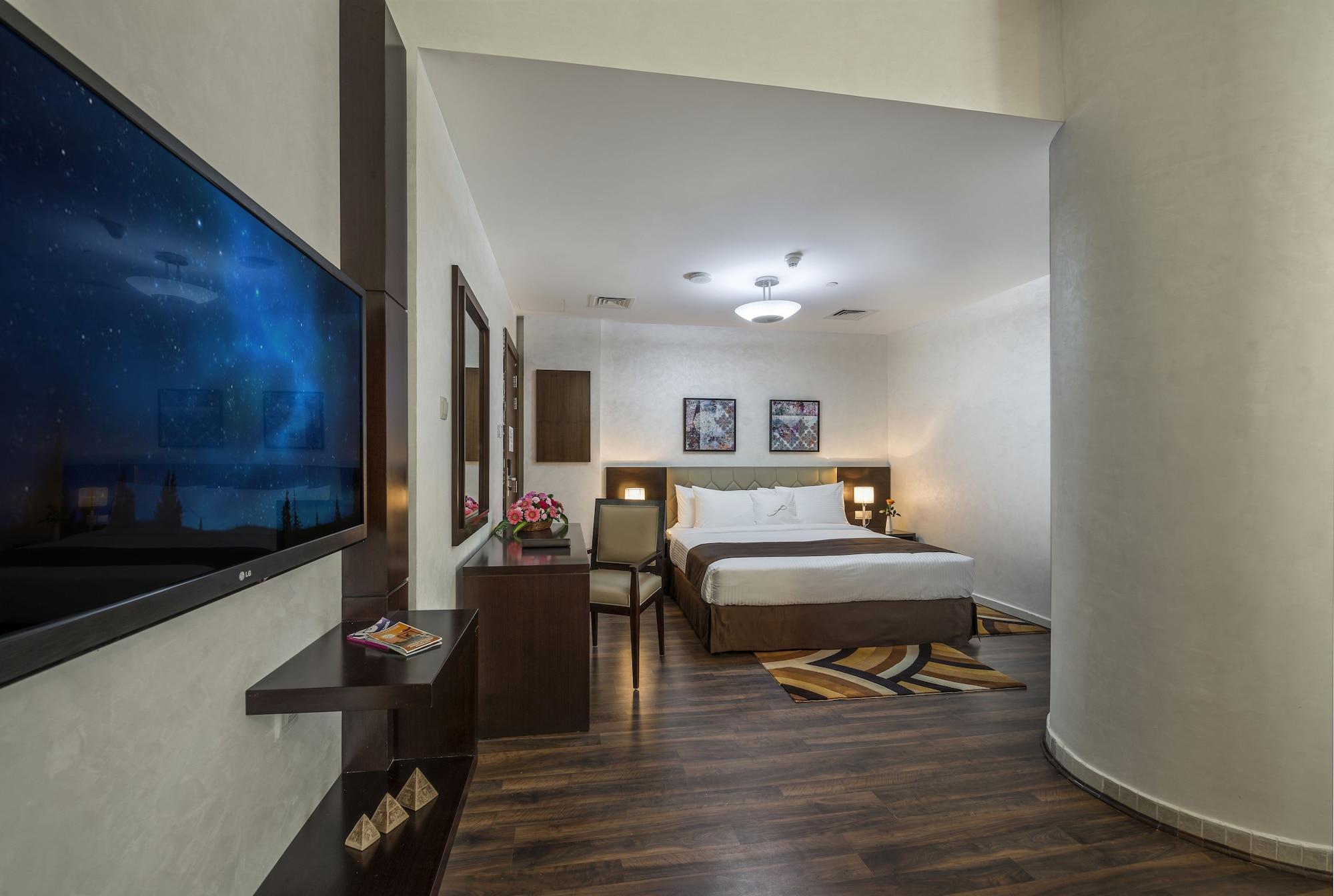 Premiere Marina Aparthotel 4*