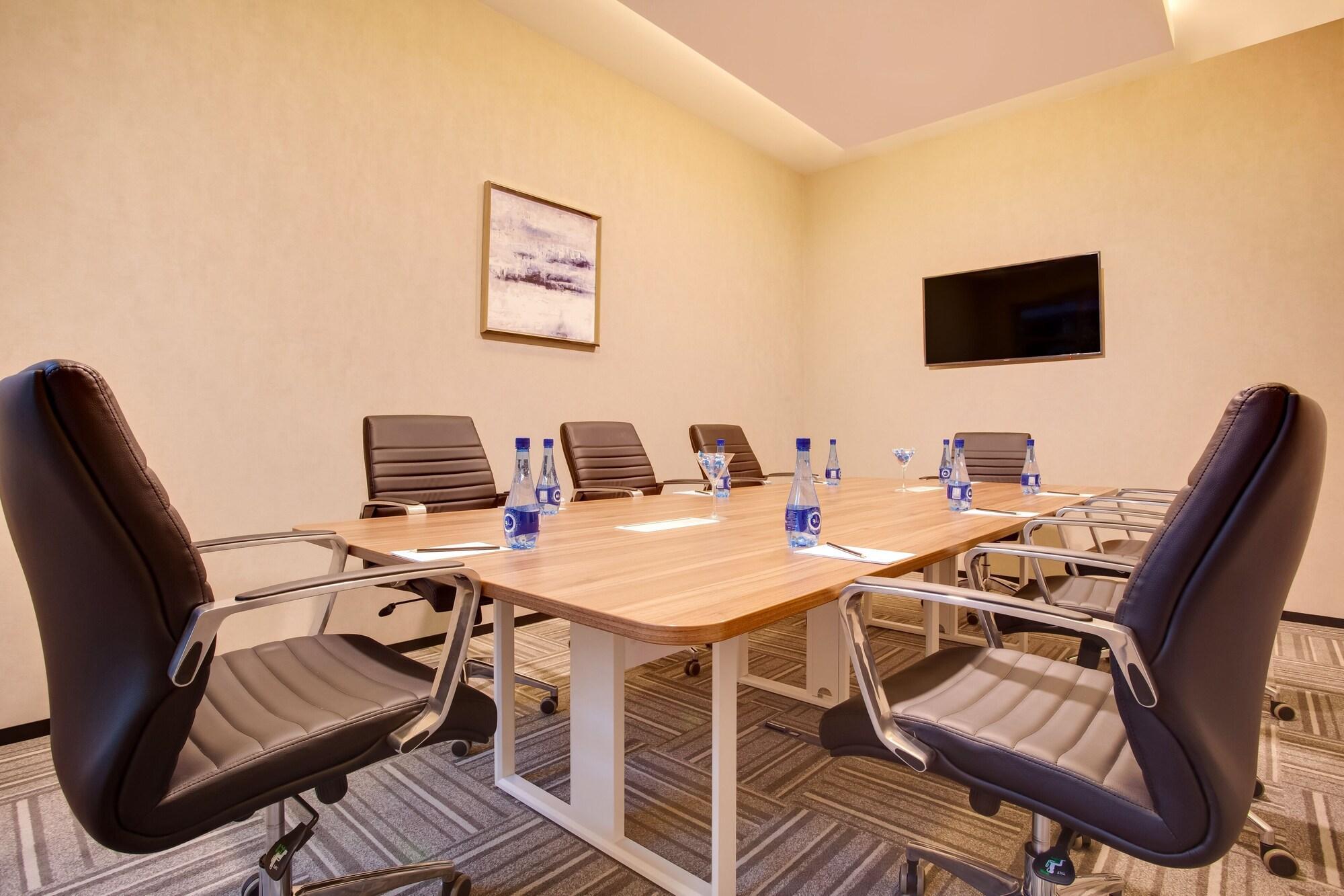 Lemon Tree Hotel, Jumeirah 4*