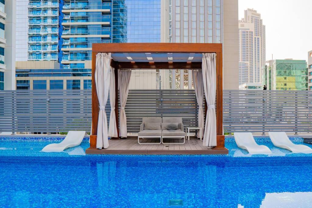 Apartamento Astonishing Marina & Sea View Modern Dubai