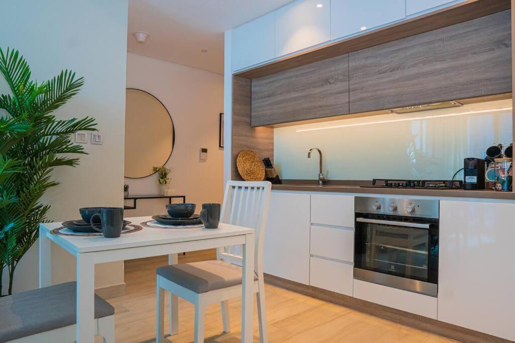 Apartamento Astonishing Marina & Sea View Modern