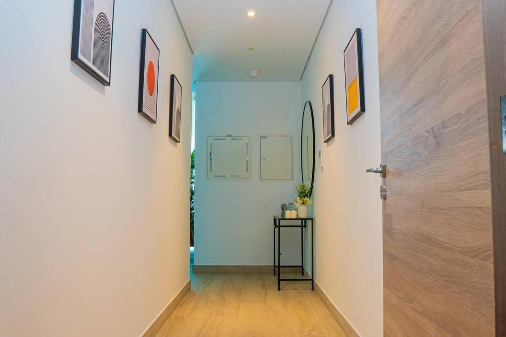 Astonishing Marina & Sea View Modern Apartamento