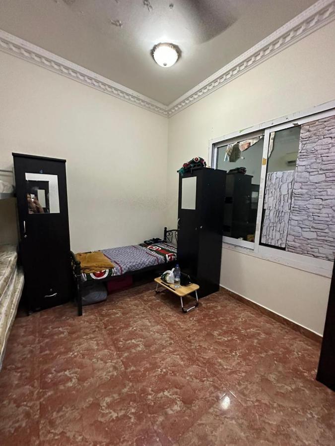 Bed Space For Female Single And Bunk Bed Al Sayed Builidng - Sharaf Dg Exit 4 Flat 301 Dubai