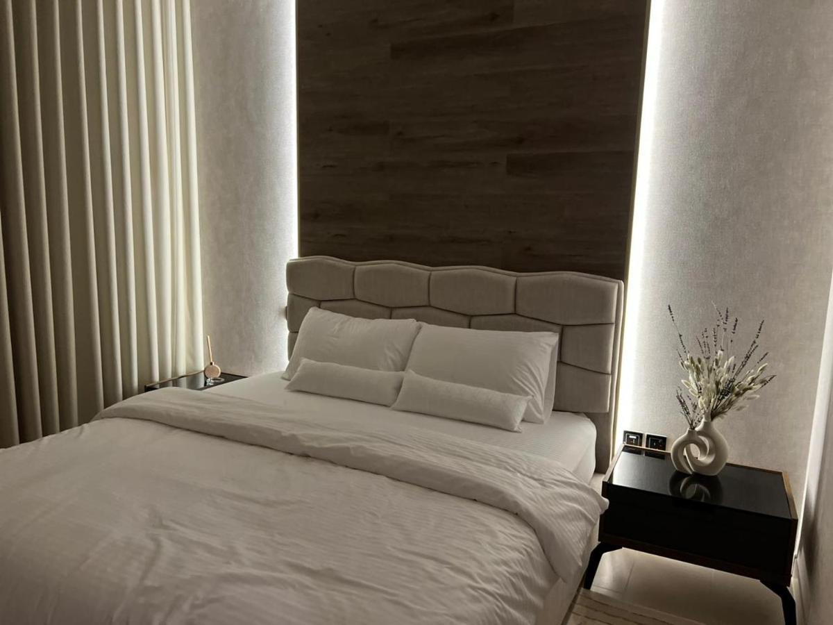 Exclusive 2 Bedroom Luxury In Sobha Creek Vistas Apartment