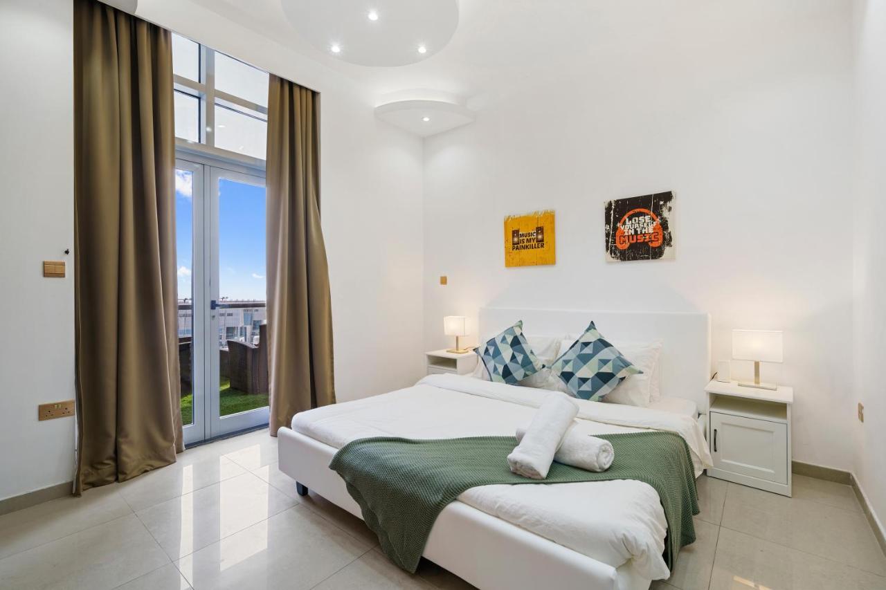 Spectacular 2br In Marina 10 Min Walk2beach Dubai