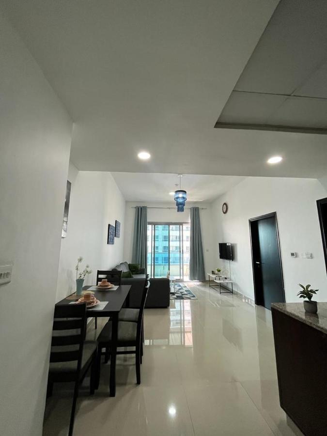 Elegant At Marina Daire Dubai
