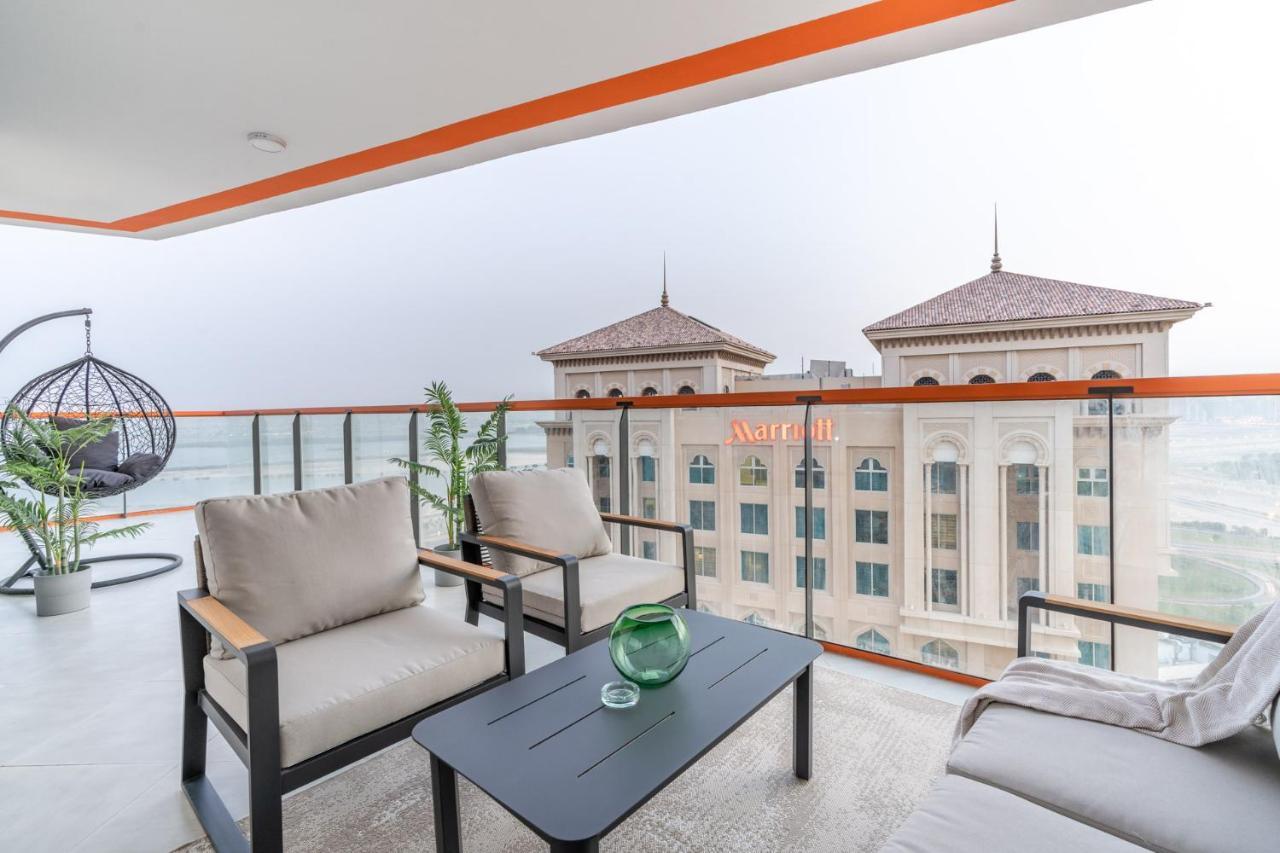 With Skyline View Pool & Gym Access Apartment