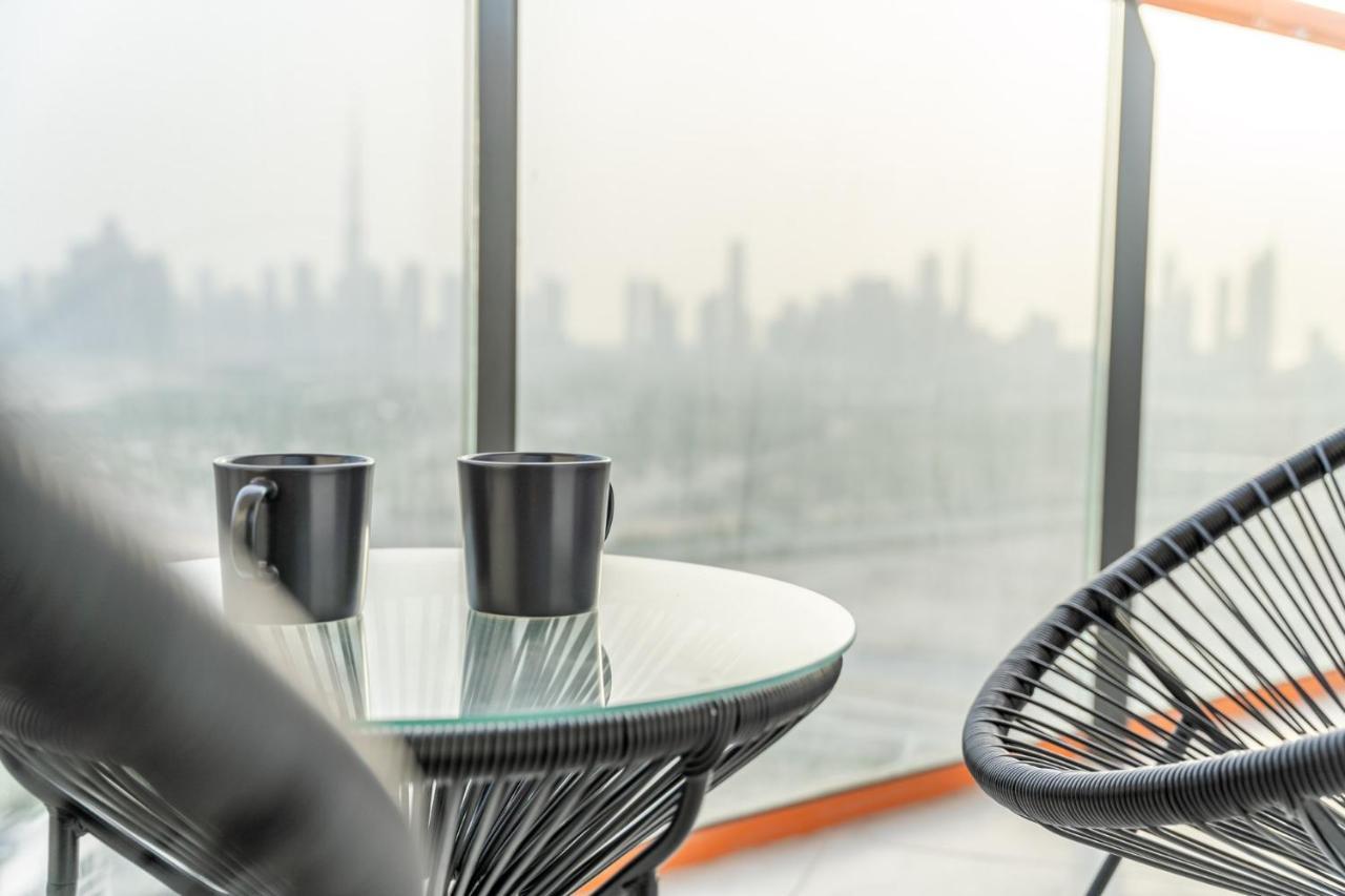With Skyline View Pool & Gym Access Apartment *