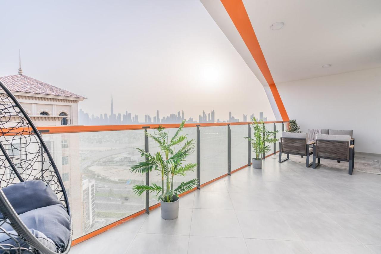 With Skyline View Pool & Gym Access Apartment Dubai