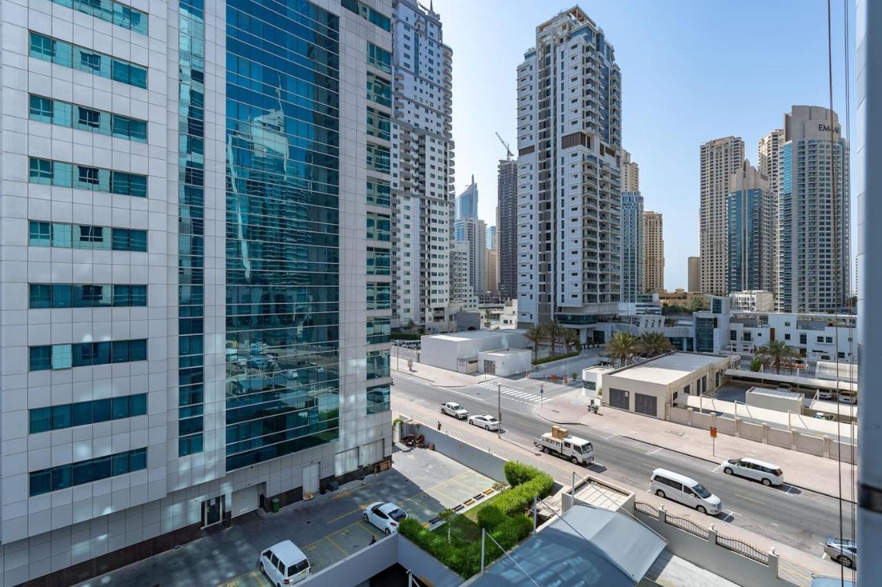 Beautiful 1-bedroom Near To Beach At Marina Diamond In Dubai
