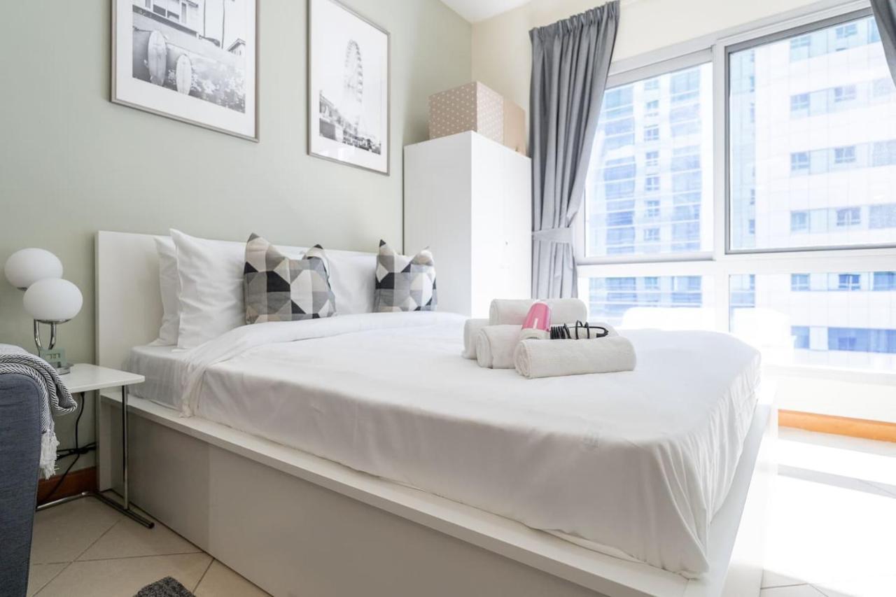 Beautiful 1-bedroom Near To Beach At Marina Diamond In Dubai