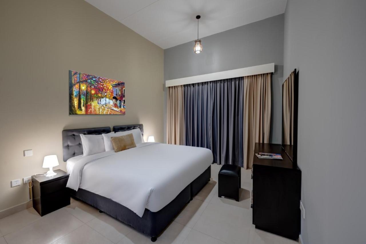 Residences - Serviced Dip *
