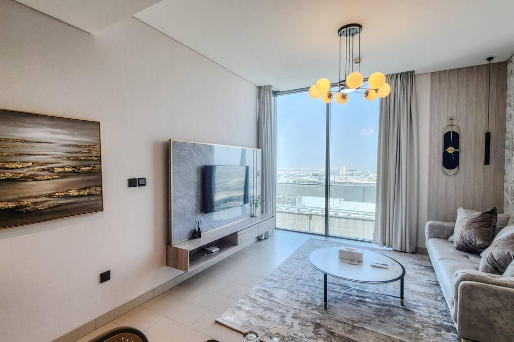 By Latinem Luxury 2br Cvr B3107 Near Burj Khalifa Daire Dubai