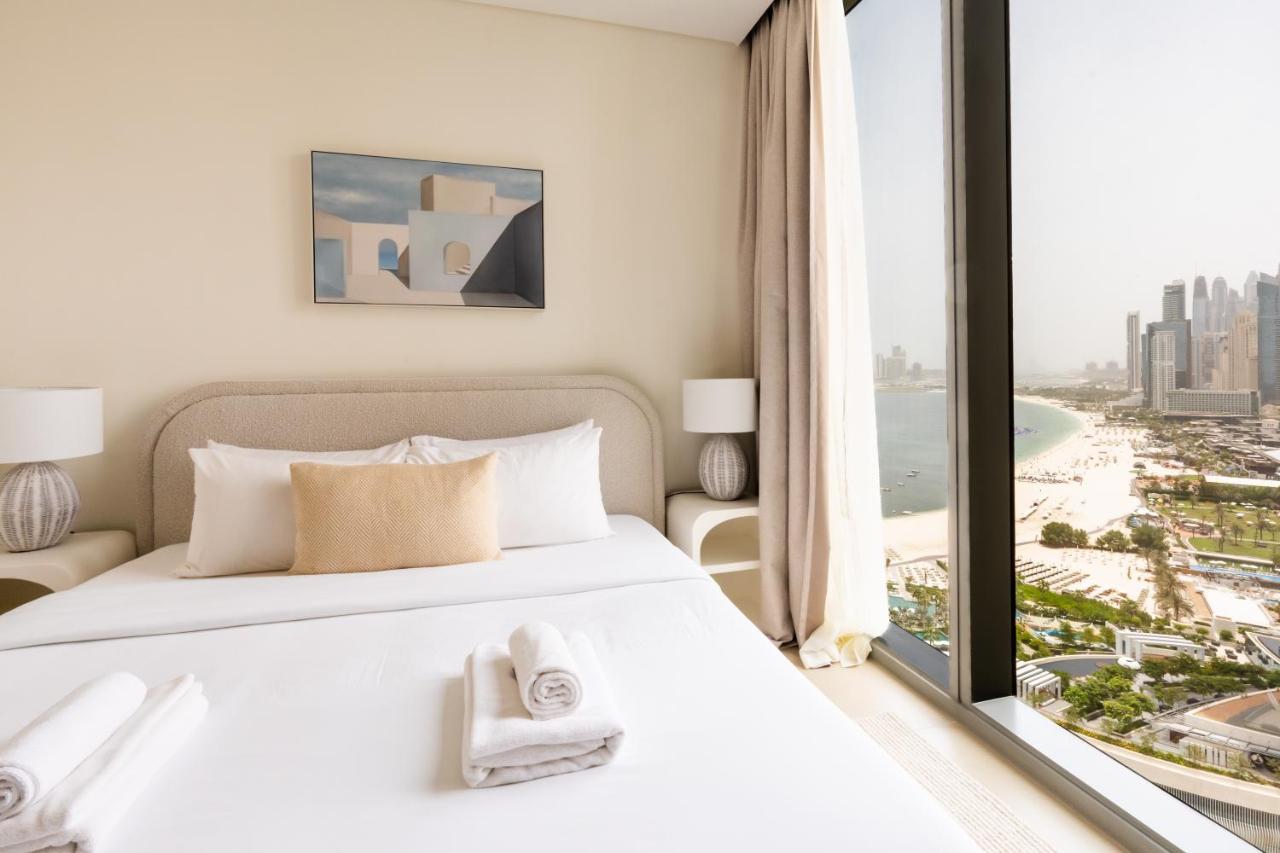 Marina Eye View: Luxury Dubai