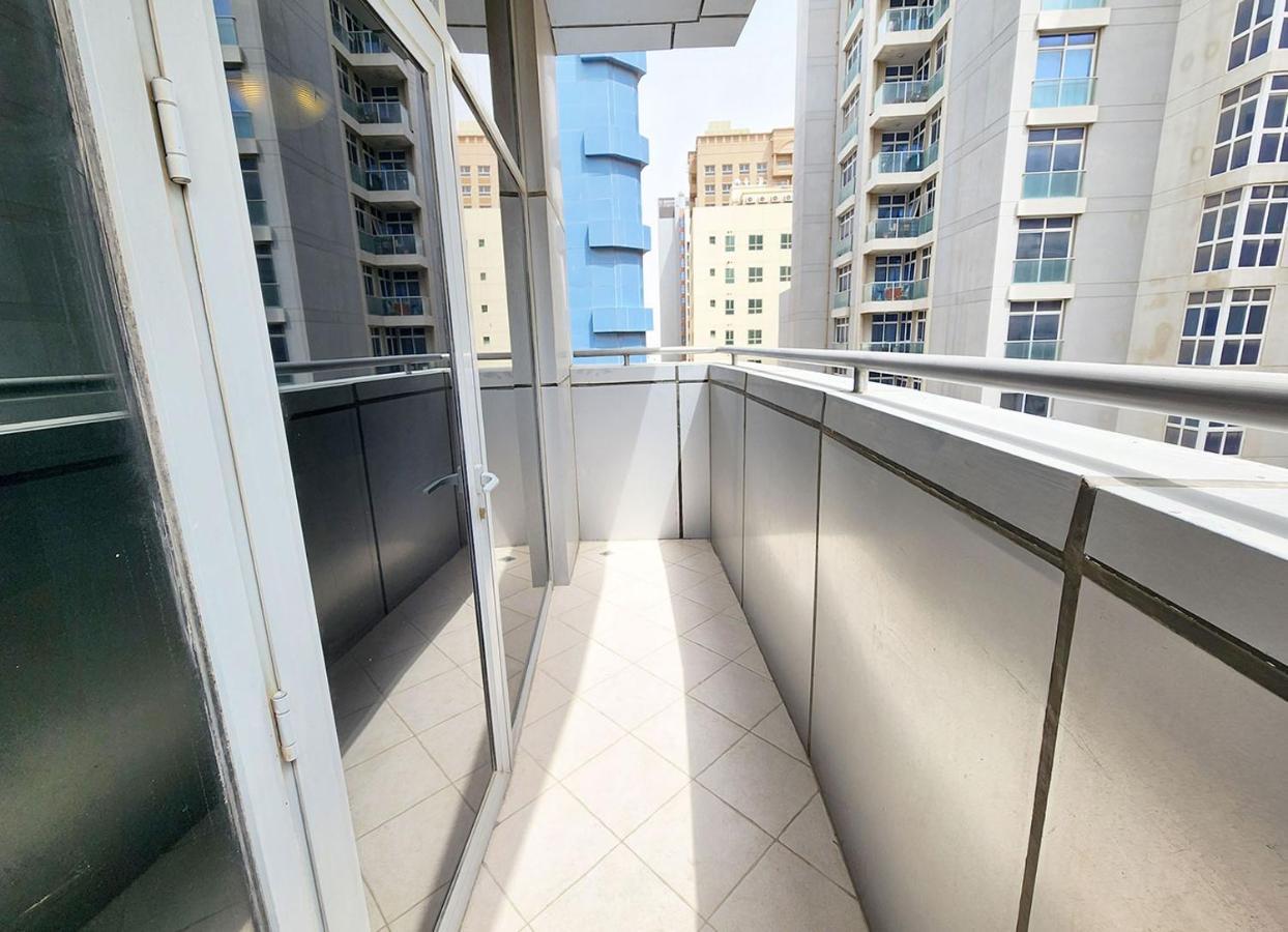 Rh- Modern Urban Oasis, Spacious 02rb Near Mall Of Emirates Daire
