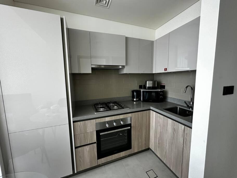 Cosy 1 Bedroom Burj Khalifa View Apartment Dubai