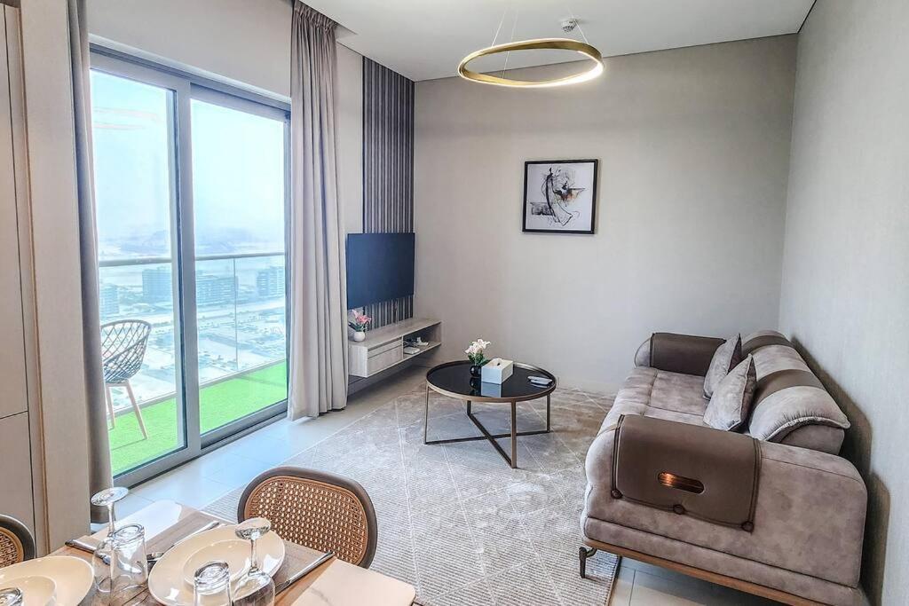 Daire By Latinem Luxury 1br Holiday Cvr A3109 Near Burj Khalifa Dubai