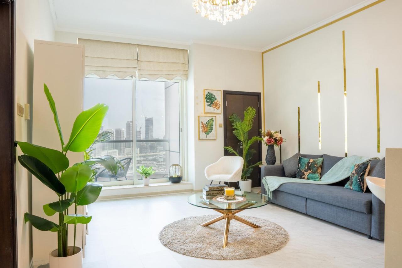 Apartment Veluxa - Designer 1 Bedroom With Sea View! Dubai
