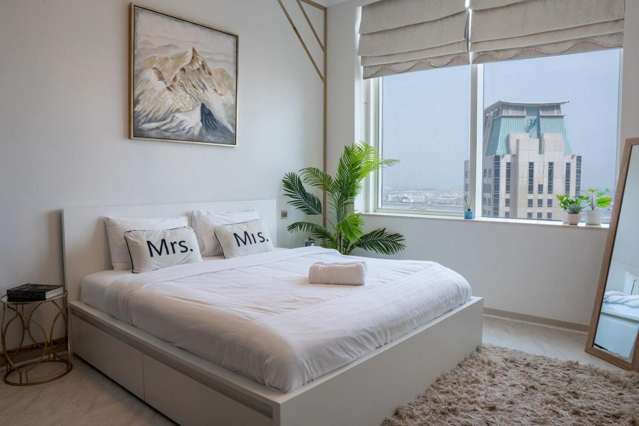 Veluxa - Designer 1 Bedroom With Sea View! Apartment