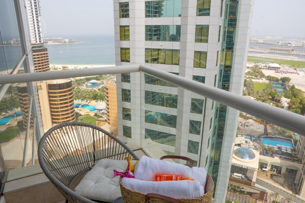 Apartment Veluxa - Designer 1 Bedroom With Sea View! Dubai