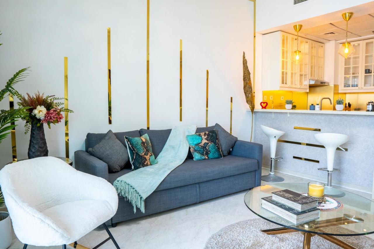 Veluxa - Designer 1 Bedroom With Sea View! * Dubai