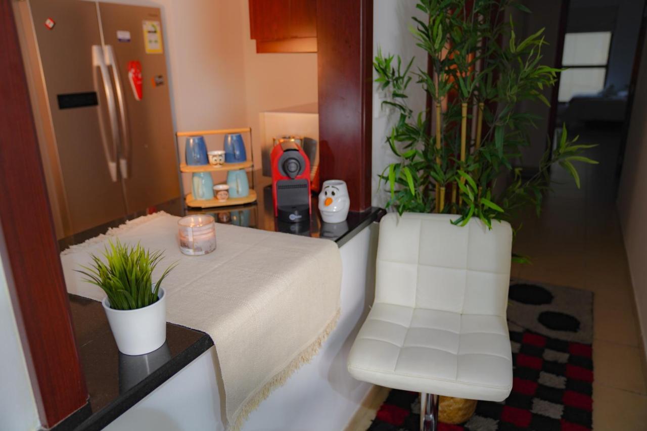 The Journey - Infront Of Tram-metro, Access To Beach, Pool & Gym - Enjoy Our Seaview - Coworking Space - Resident Housekeeping - Inhouse Food Menu - All At Jumierah Beach Residence, Marina Hostel Dubai