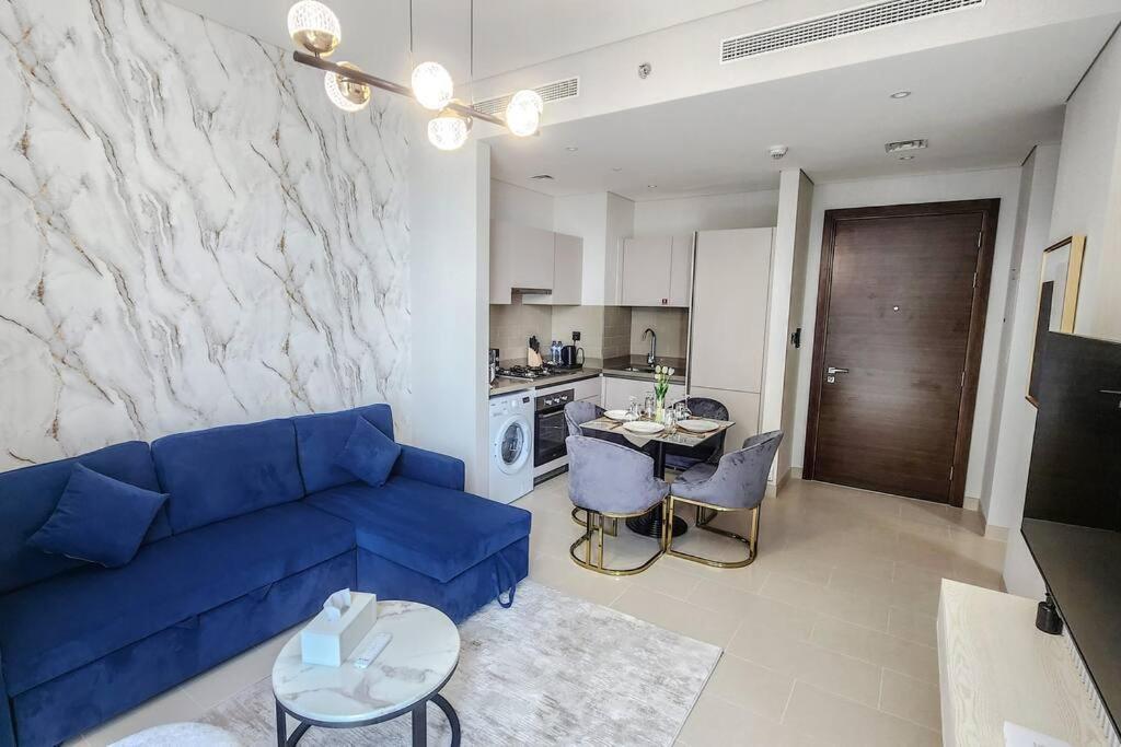 Apartment By Latinem Luxury 1br Cvr A703 Near Burj Khalifa