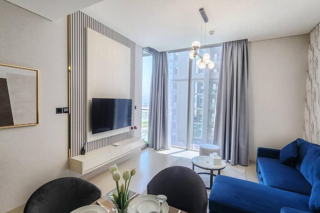 By Latinem Luxury 1br Cvr A703 Near Burj Khalifa Apartment *
