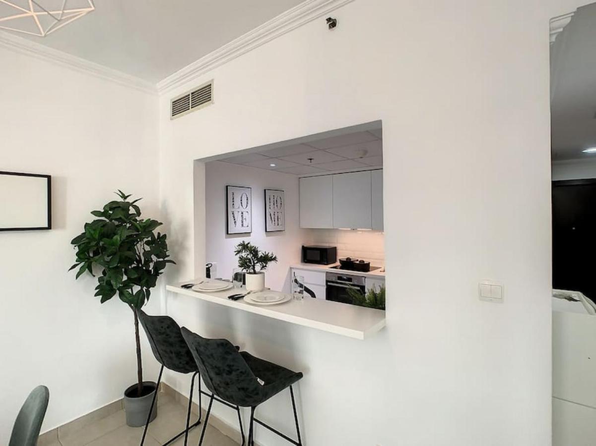 Key View - Marina Quays West Apartment Dubai