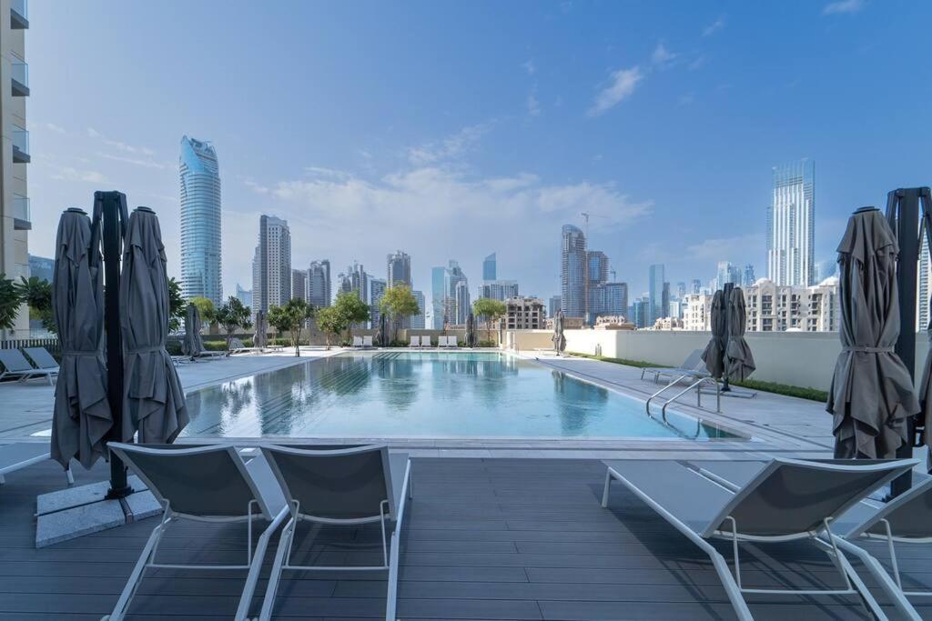 Vogue Downtown - Burj Royale - Spectacular Burj Khalifa & Mall View Apartment Dubai