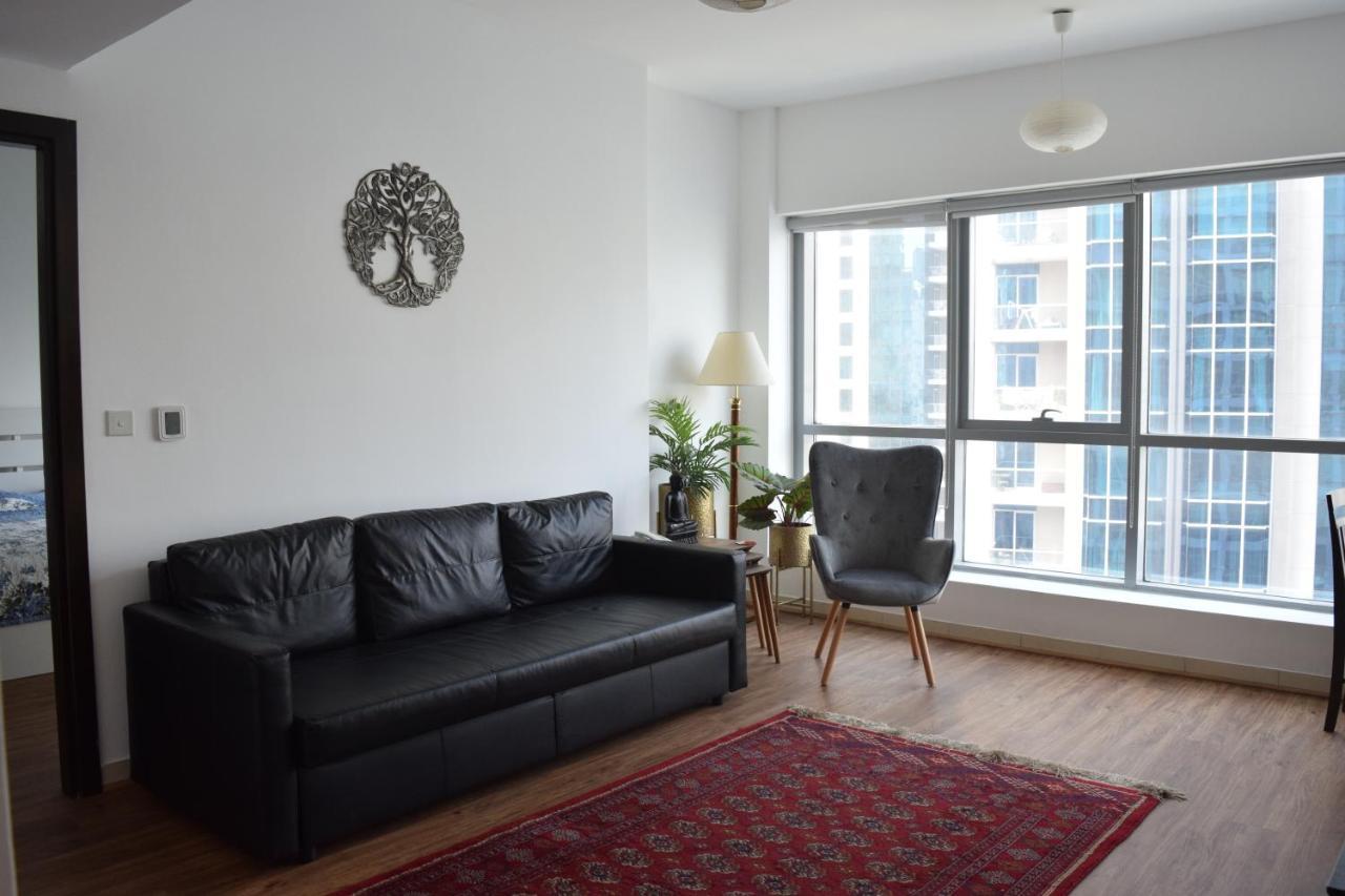 1br Apartment, Stunning Marina View, 5 Min Walk To Jbr Beach, 30 Sec Walk To Tram And Bus Stations Dubai