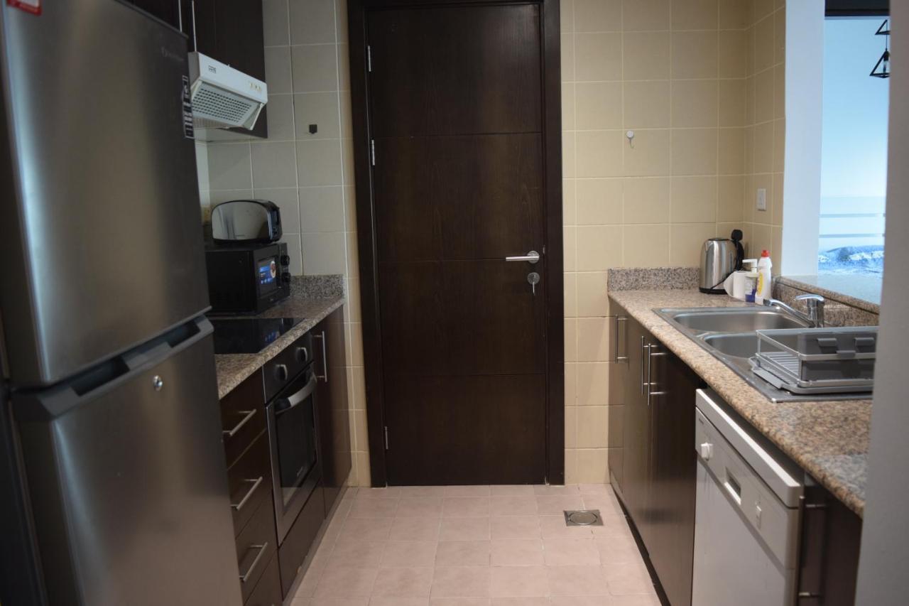 1br Apartment, Stunning Marina View, 5 Min Walk To Jbr Beach, 30 Sec Walk To Tram And Bus Stations Apartment *