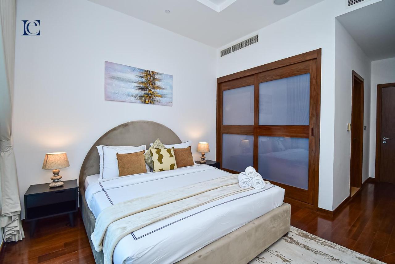 Apartment Luxury Escapes - Premium 3br - Partial Sea View The Palm - Near Nakheel Mall & Mono Rail - Oceana *