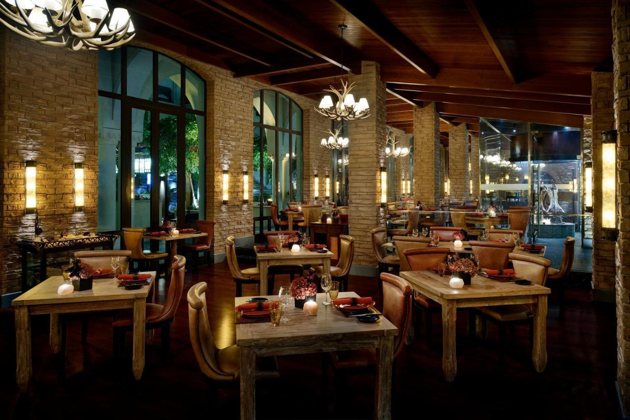 Palace Downtown Hotel