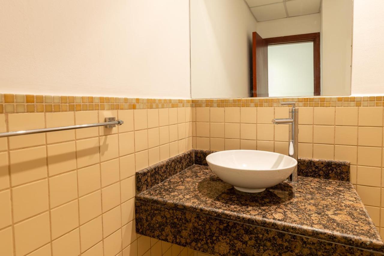 Hostel Travel Hub Premium